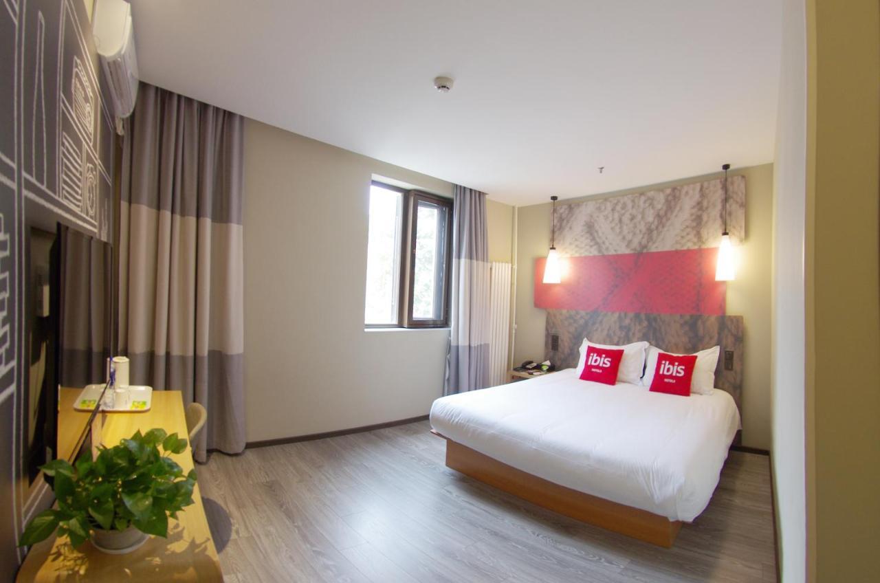 Ibis Beijing Tiantandongmen Metro Station Hotel Экстерьер фото