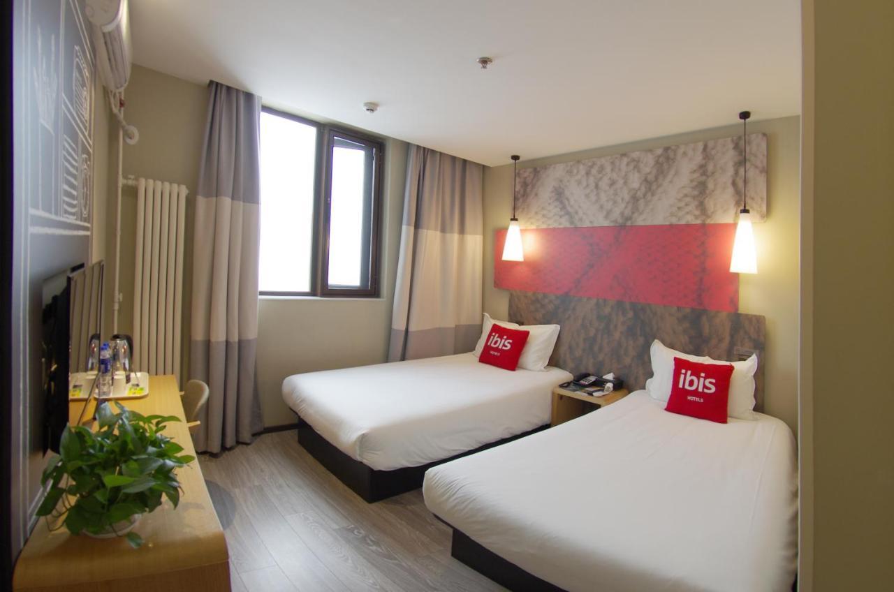 Ibis Beijing Tiantandongmen Metro Station Hotel Экстерьер фото