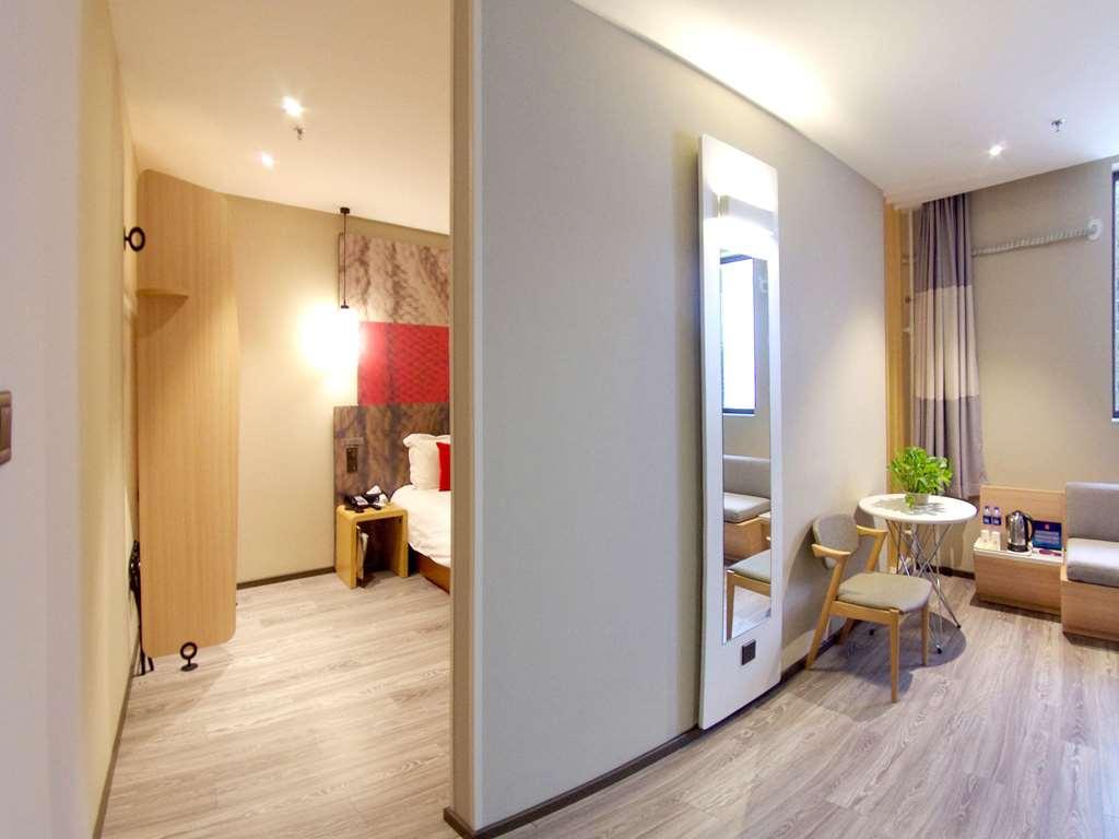 Ibis Beijing Tiantandongmen Metro Station Hotel Номер фото