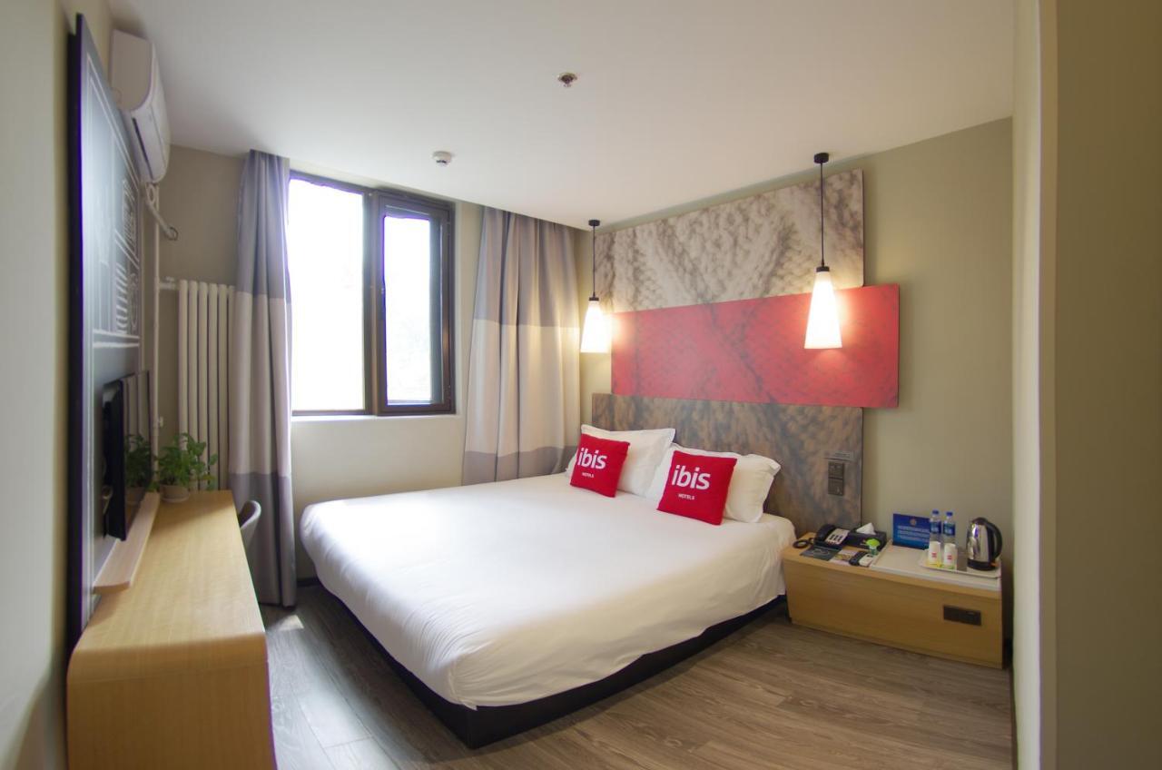 Ibis Beijing Tiantandongmen Metro Station Hotel Экстерьер фото