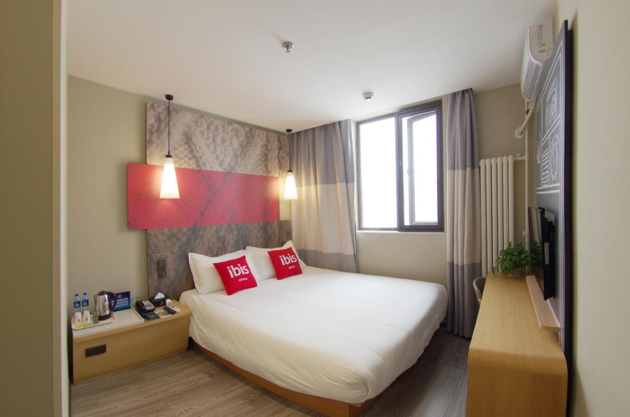 Ibis Beijing Tiantandongmen Metro Station Hotel Экстерьер фото